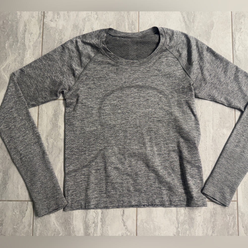 Lululemon Swiftly Tech Long Sleeve 2.0 Race Length